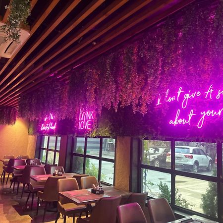 Hotel Merakee - Near Dahisar Mira Road Mumbai Esterno foto