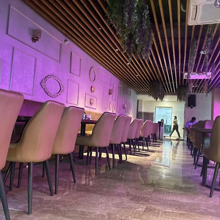 Hotel Merakee - Near Dahisar Mira Road Mumbai Esterno foto