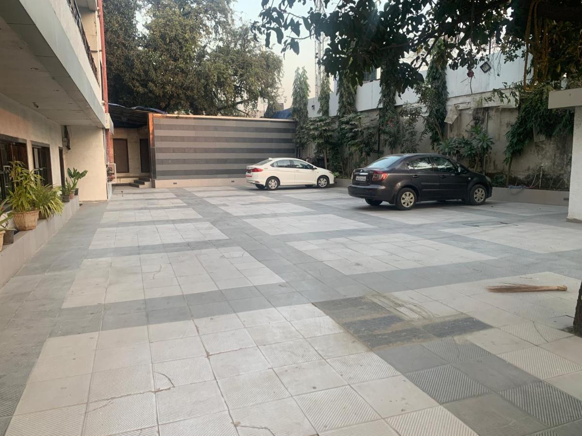Hotel Merakee - Near Dahisar Mira Road Mumbai Esterno foto