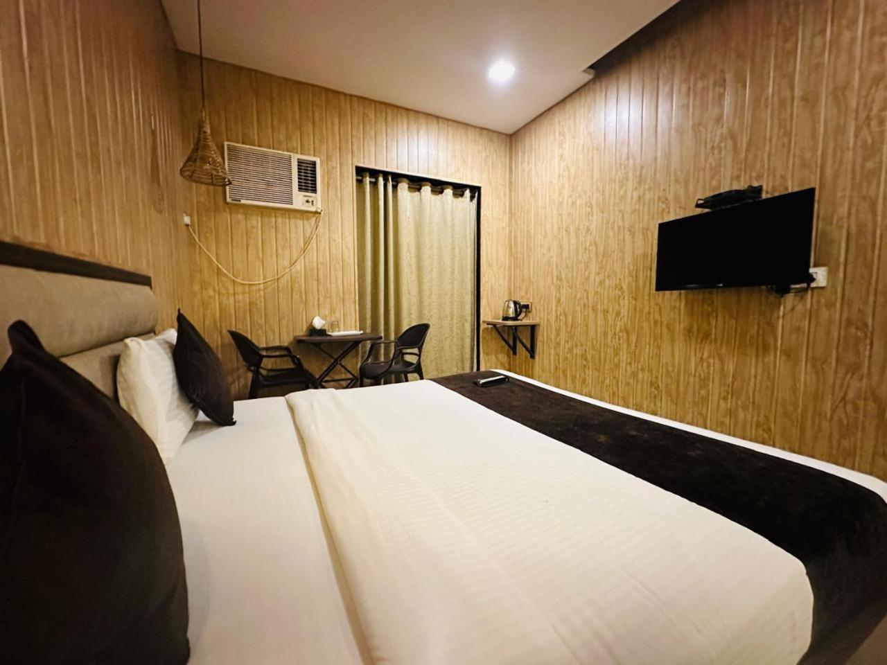 Hotel Merakee - Near Dahisar Mira Road Mumbai Esterno foto